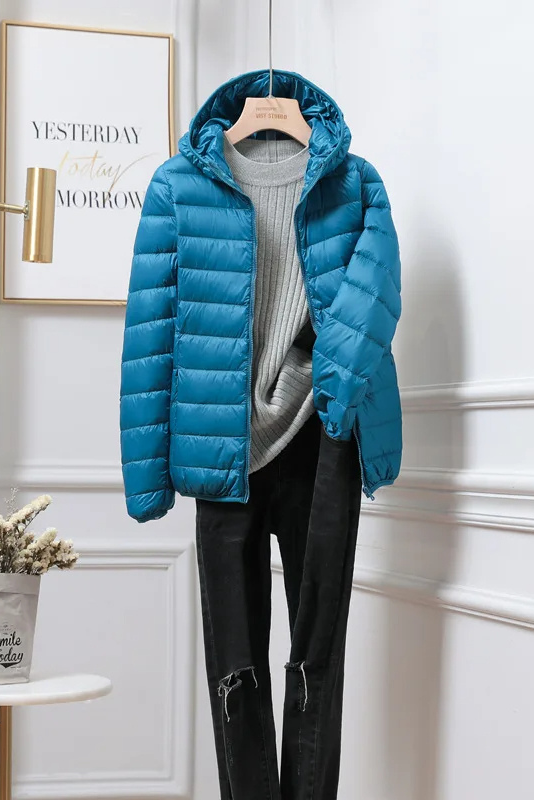 WOMEN’S WINTER COAT | LIGHTWEIGHT WARM HOODED FIT