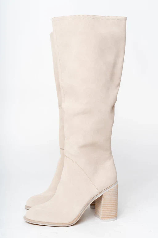 KNEE-HIGH BOOTS | TALL BLOCK HEEL DESIGN