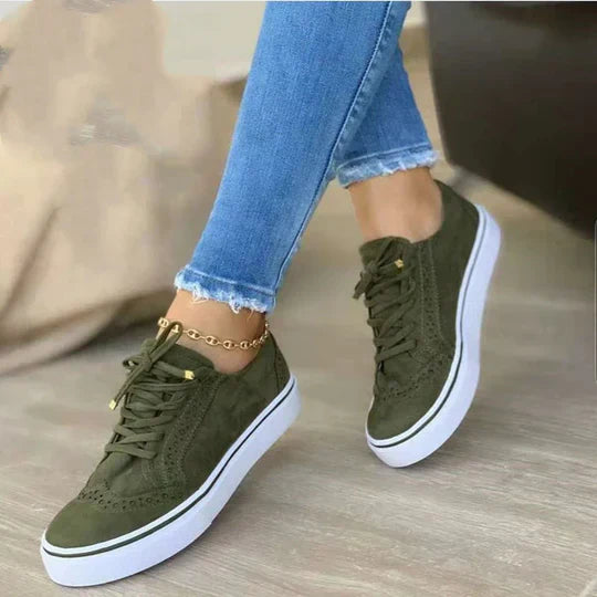 WOMEN’S LACE-UP SHOES | COMFORTABLE PLATFORM DESIGN