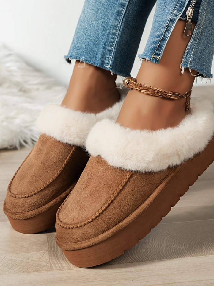 WOMEN’S FAUX FUR SLIPPERS | WARM COZY WINTER DESIGN