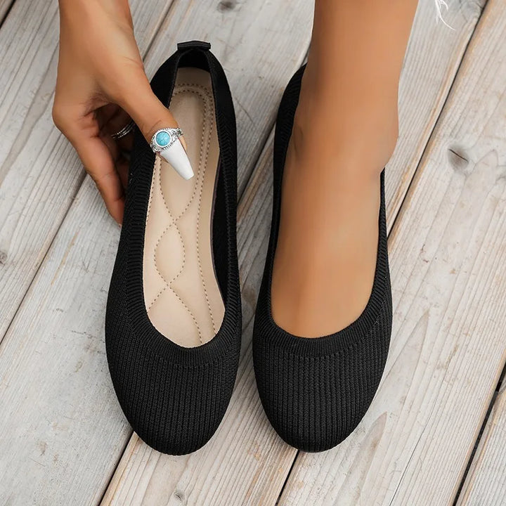 LOW HEEL FLAT SHOES | MODERN SLIP-ON SILHOUETTE