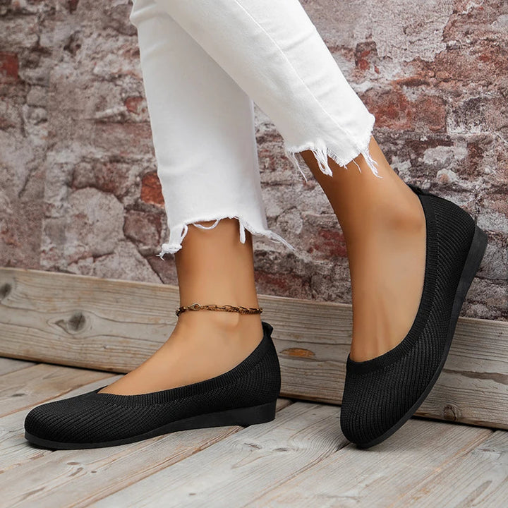 LOW HEEL FLAT SHOES | MODERN SLIP-ON SILHOUETTE