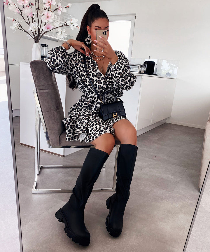 KNEE HIGH BOOTS | CHUNKY SOLE LEATHER LOOK BOOTS