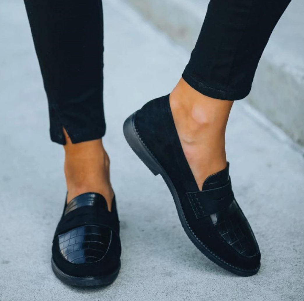 WOMEN’S BLACK LOAFERS | MODERN SLIP-ON FLAT SHOES