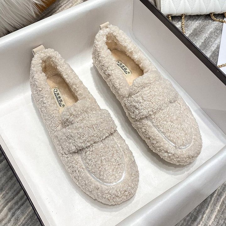 WOMEN’S COZY SLIPPERS | FLEECE TEDDY WINTER STYLE