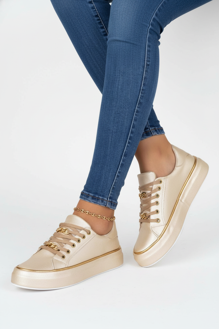 WOMEN’S TRAINERS | LACE-UP CASUAL SNEAKERS